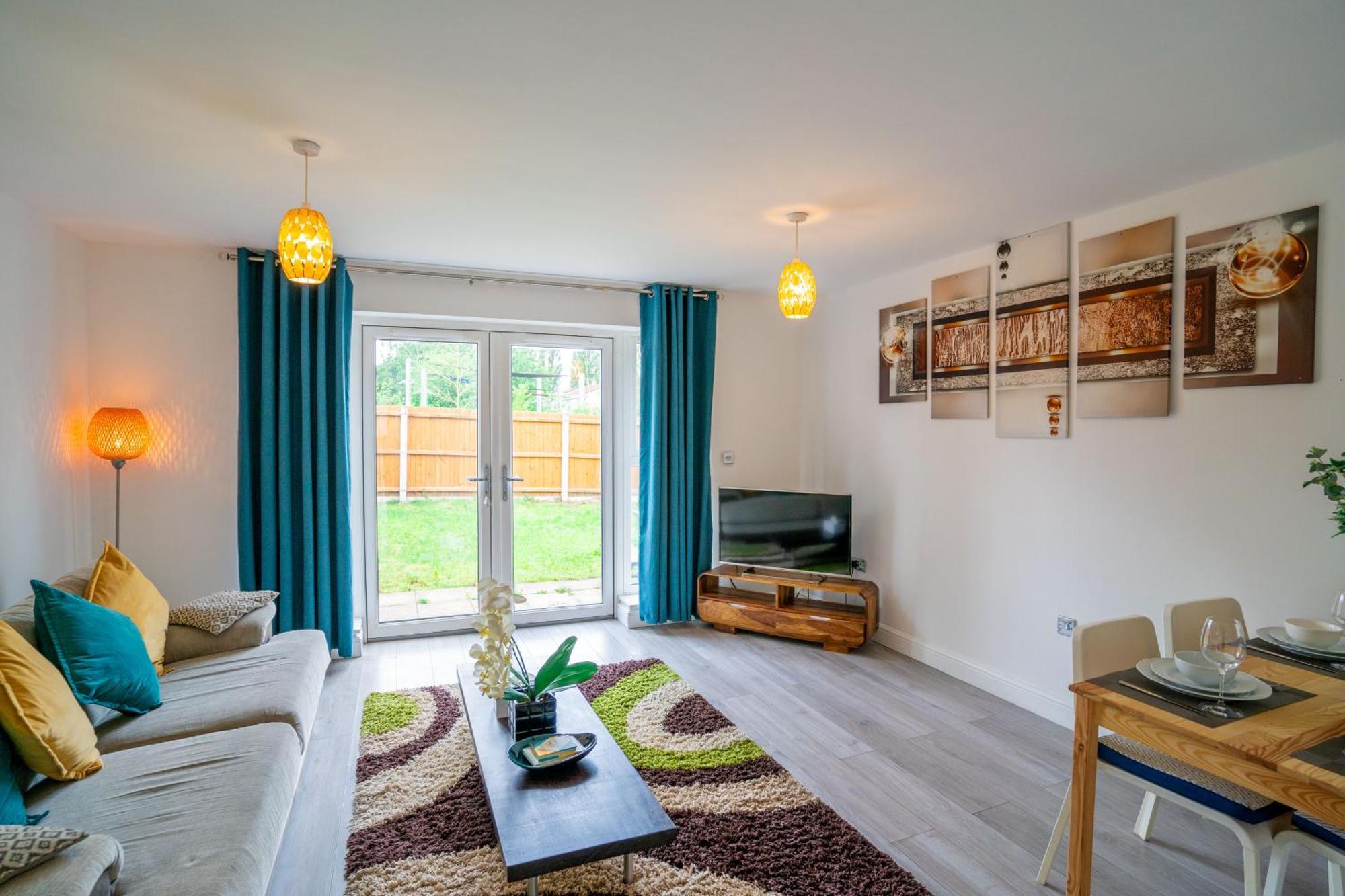 Mulberry Garden Villa Coventry Buitenkant foto